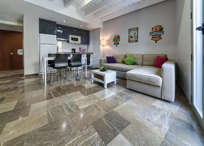 Apartamento en Casco Historico con terraza comunitaria y parking opcional